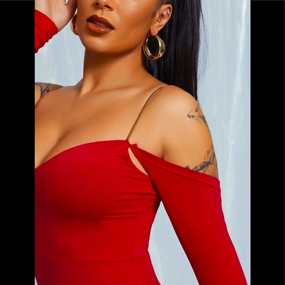 Red Drop Shoulder Chain Bodycon Dress - Picture 5 of 5